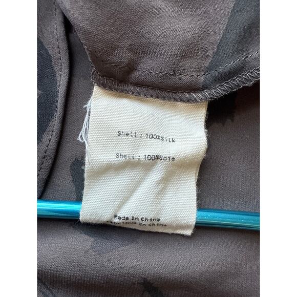L'AGENCE Silk Camo Ruffle Neck Blouse Tank Size Small - Picture 8 of 9